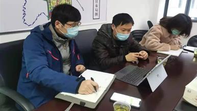 底部图